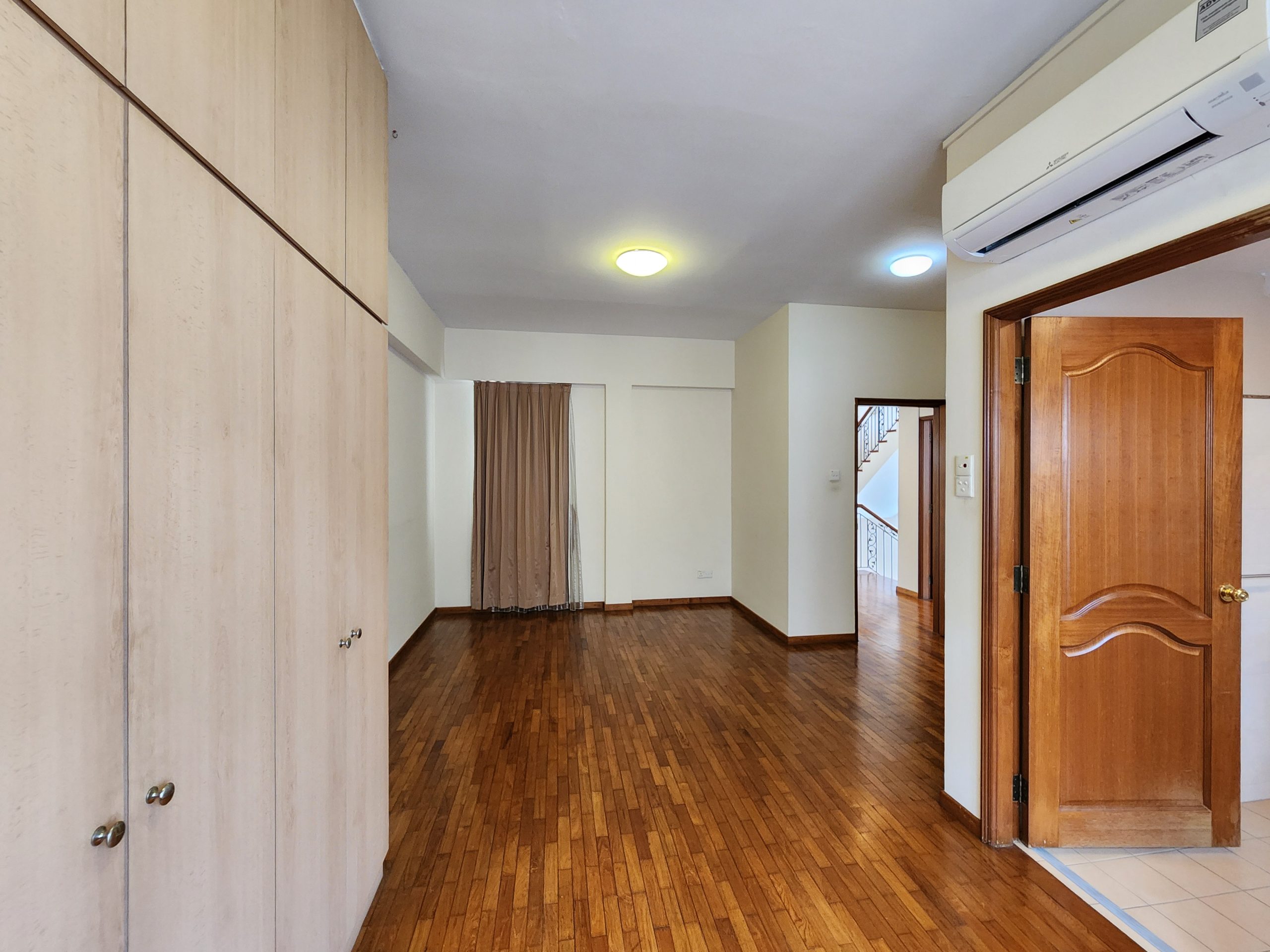 4 Oakwood Grove